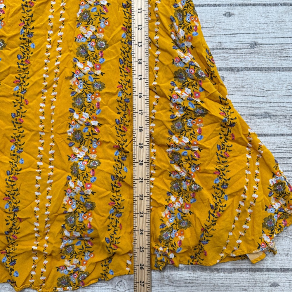 Old Navy Floral Sun Dress Women's Medium Yellow Rayon Smocked Back Fit & Flare - Picture 4 of 7